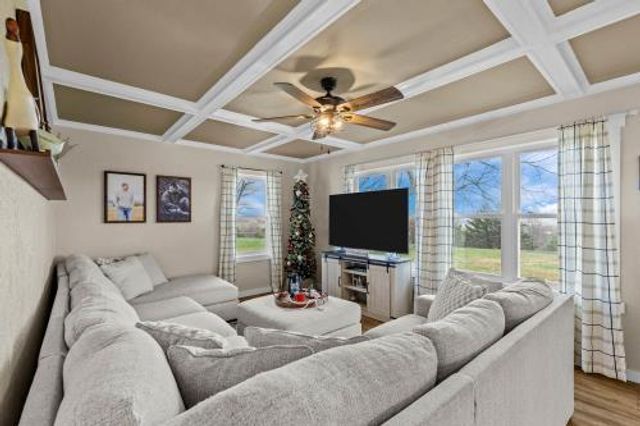 1514 State Hwy Ff, Ava, MO 65608