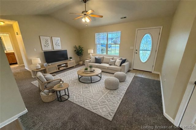 12121 Pinta Place, Sellersburg, IN 47172