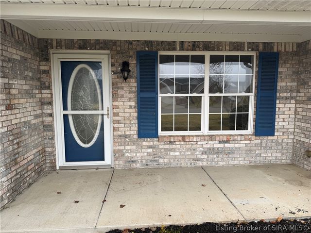 12121 Pinta Place, Sellersburg, IN 47172