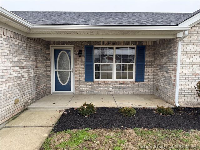 12121 Pinta Place, Sellersburg, IN 47172