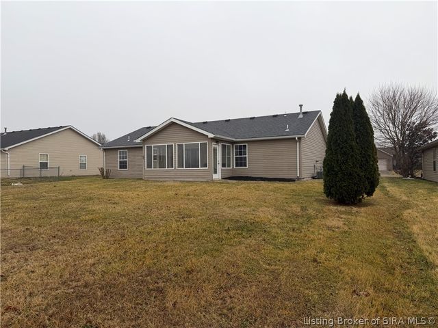 12121 Pinta Place, Sellersburg, IN 47172