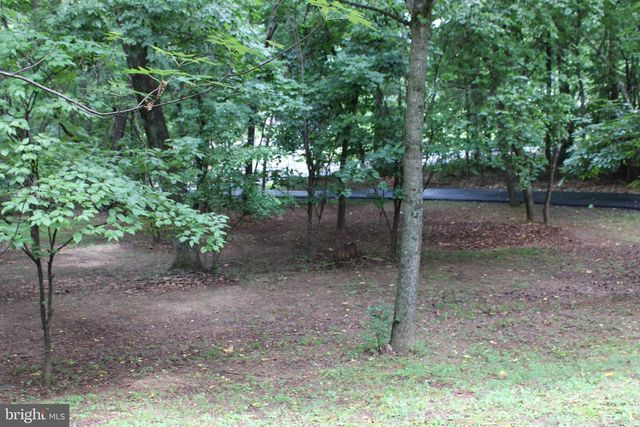 957 BUTLERS CHAPEL RD, Martinsburg, WV 25403