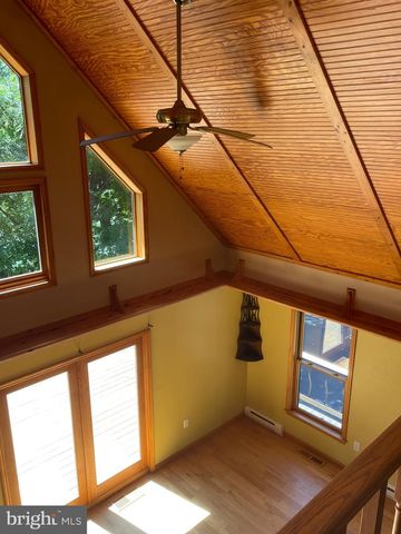 957 BUTLERS CHAPEL RD, Martinsburg, WV 25403