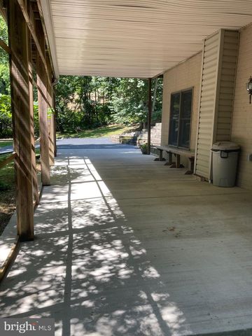 957 BUTLERS CHAPEL RD, Martinsburg, WV 25403