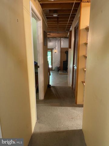 957 BUTLERS CHAPEL RD, Martinsburg, WV 25403