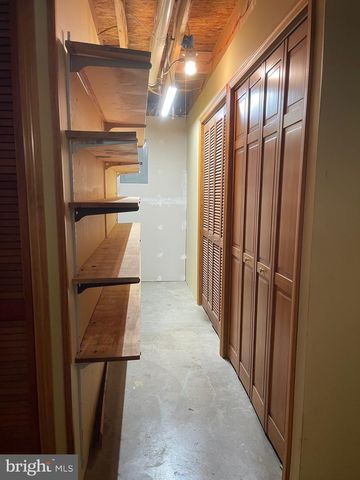 957 BUTLERS CHAPEL RD, Martinsburg, WV 25403