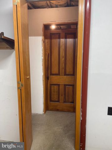 957 BUTLERS CHAPEL RD, Martinsburg, WV 25403