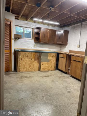 957 BUTLERS CHAPEL RD, Martinsburg, WV 25403