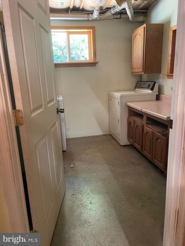 957 BUTLERS CHAPEL RD, Martinsburg, WV 25403