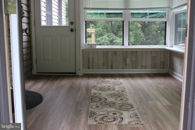 957 BUTLERS CHAPEL RD, Martinsburg, WV 25403