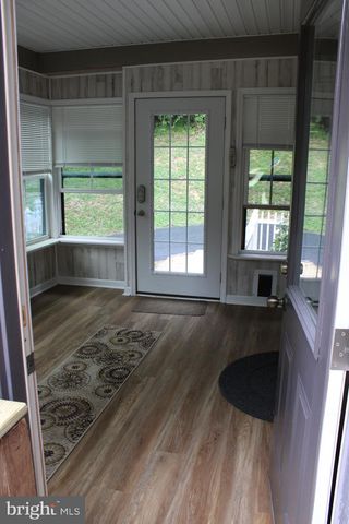 957 BUTLERS CHAPEL RD, Martinsburg, WV 25403