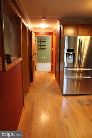 957 BUTLERS CHAPEL RD, Martinsburg, WV 25403