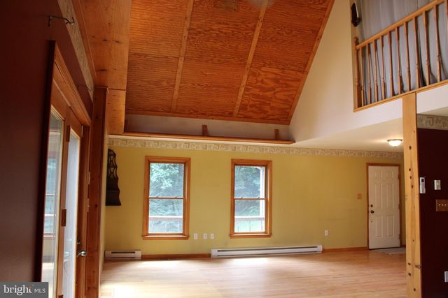 957 BUTLERS CHAPEL RD, Martinsburg, WV 25403