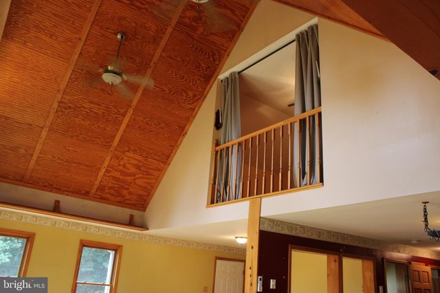 957 BUTLERS CHAPEL RD, Martinsburg, WV 25403