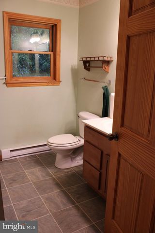 957 BUTLERS CHAPEL RD, Martinsburg, WV 25403