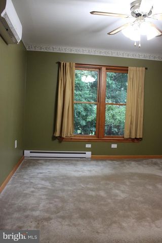 957 BUTLERS CHAPEL RD, Martinsburg, WV 25403