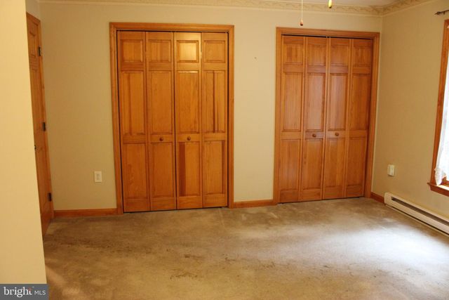 957 BUTLERS CHAPEL RD, Martinsburg, WV 25403