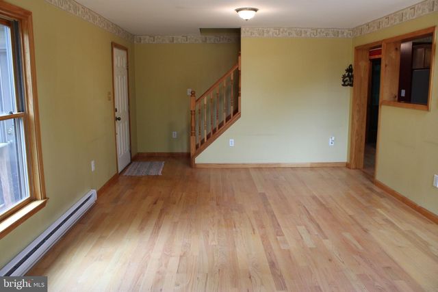 957 BUTLERS CHAPEL RD, Martinsburg, WV 25403
