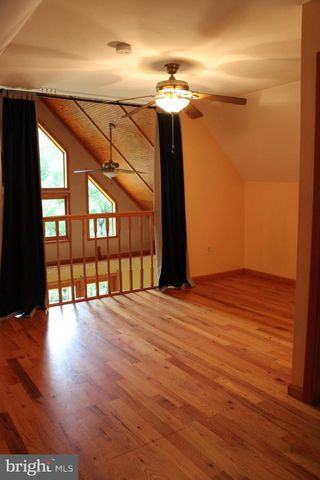 957 BUTLERS CHAPEL RD, Martinsburg, WV 25403