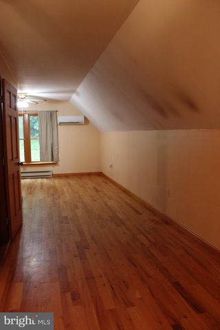 957 BUTLERS CHAPEL RD, Martinsburg, WV 25403
