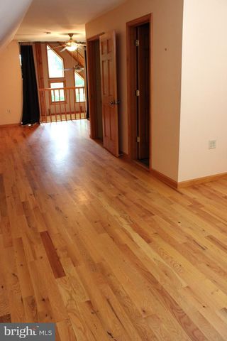 957 BUTLERS CHAPEL RD, Martinsburg, WV 25403