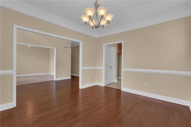 102 Plantation Ct, Lagrange, GA 30240