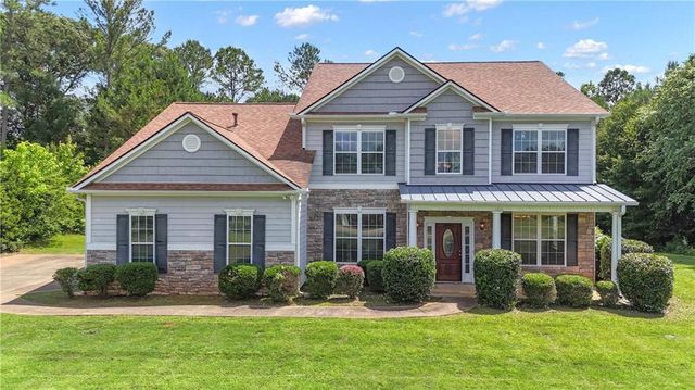 102 Plantation Ct, Lagrange, GA 30240