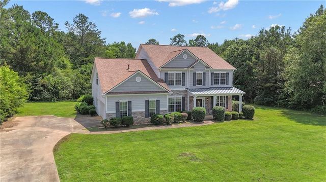 102 Plantation Ct, Lagrange, GA 30240