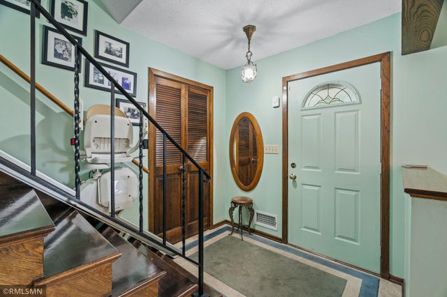 2245 Maple Lane E, Maplewood, MN 55109