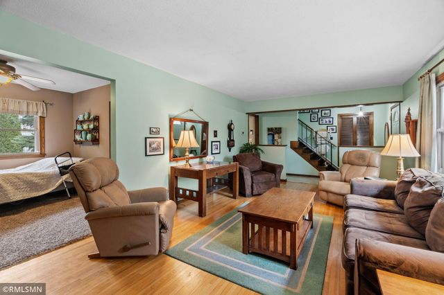 2245 Maple Lane E, Maplewood, MN 55109