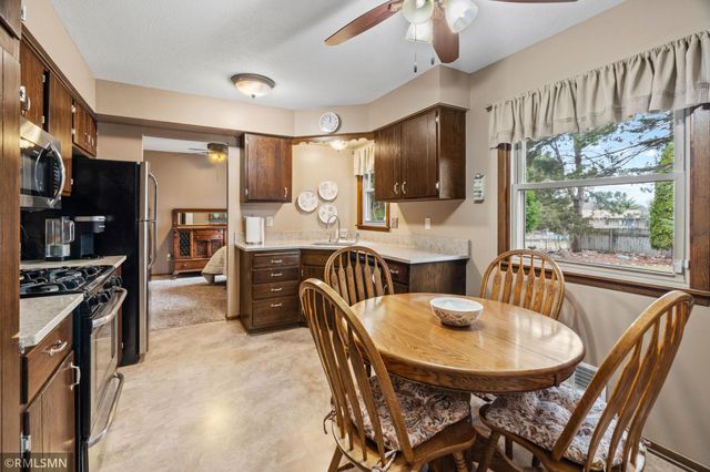 2245 Maple Lane E, Maplewood, MN 55109