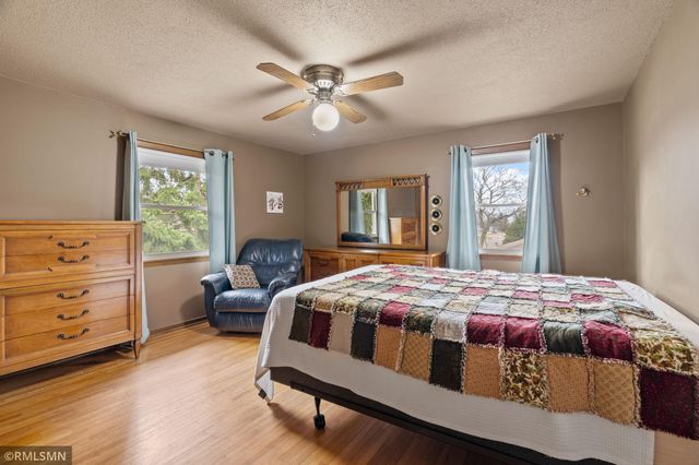 2245 Maple Lane E, Maplewood, MN 55109