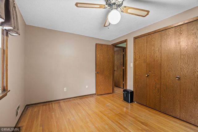 2245 Maple Lane E, Maplewood, MN 55109