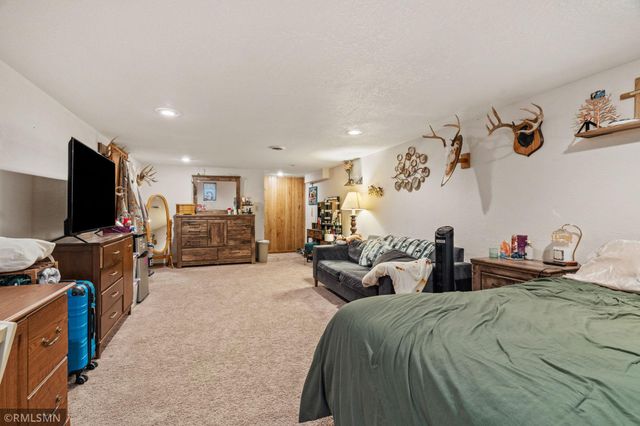 2245 Maple Lane E, Maplewood, MN 55109