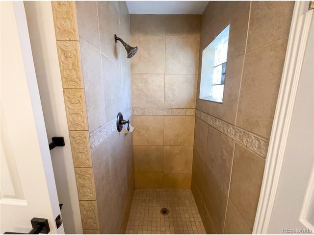 3395 W Saratoga Ave, Englewood, CO 80110