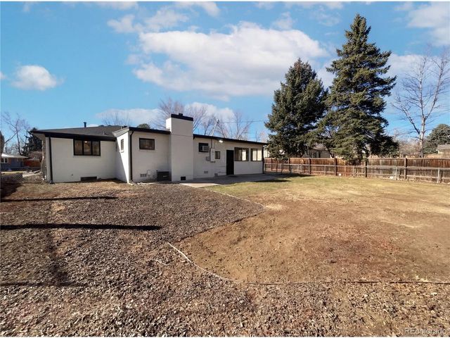 3395 W Saratoga Ave, Englewood, CO 80110