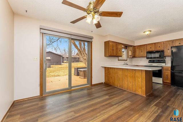 5813 W Pebble Creek Rd Road, Sioux Falls, SD 57106