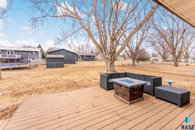 5813 W Pebble Creek Rd Road, Sioux Falls, SD 57106