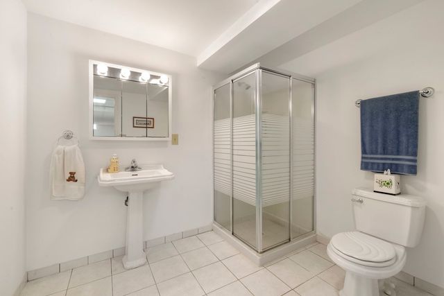 65 Regent Drive, Oak Brook, IL 60523