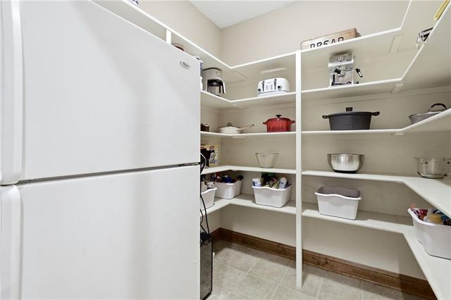 2210 NE 109th Terrace, Kansas City, MO 64155