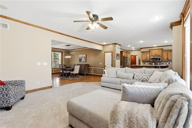 2210 NE 109th Terrace, Kansas City, MO 64155