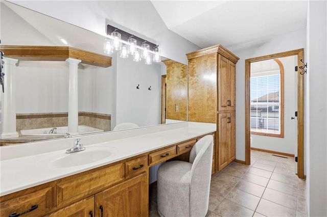 2210 NE 109th Terrace, Kansas City, MO 64155
