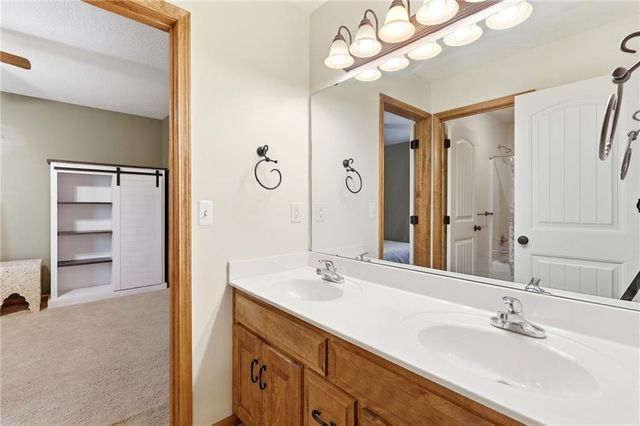 2210 NE 109th Terrace, Kansas City, MO 64155
