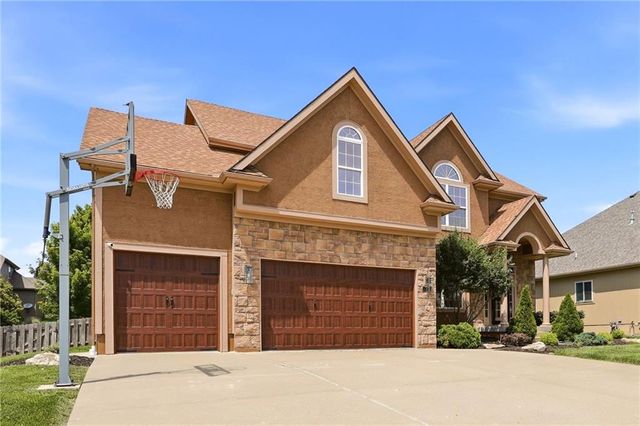 2210 NE 109th Terrace, Kansas City, MO 64155