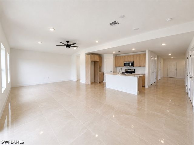 4115 9th ST SW, Lehigh Acres, FL 33976
