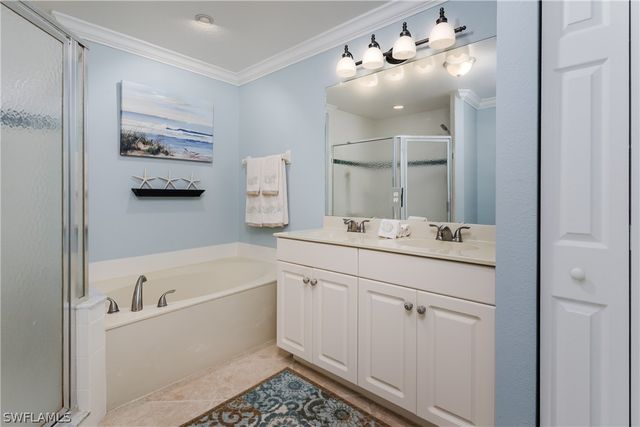 2650 Creek LN 202, Naples, FL 34119