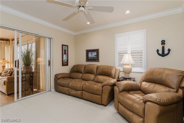 2650 Creek LN 202, Naples, FL 34119