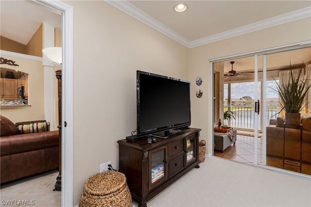 2650 Creek LN 202, Naples, FL 34119