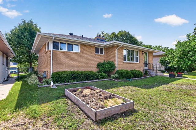 4324 Queen Avenue N, Minneapolis, MN 55412
