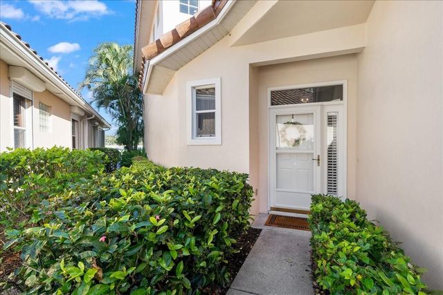 1725 Victoria Cir, Vero Beach, FL 32967